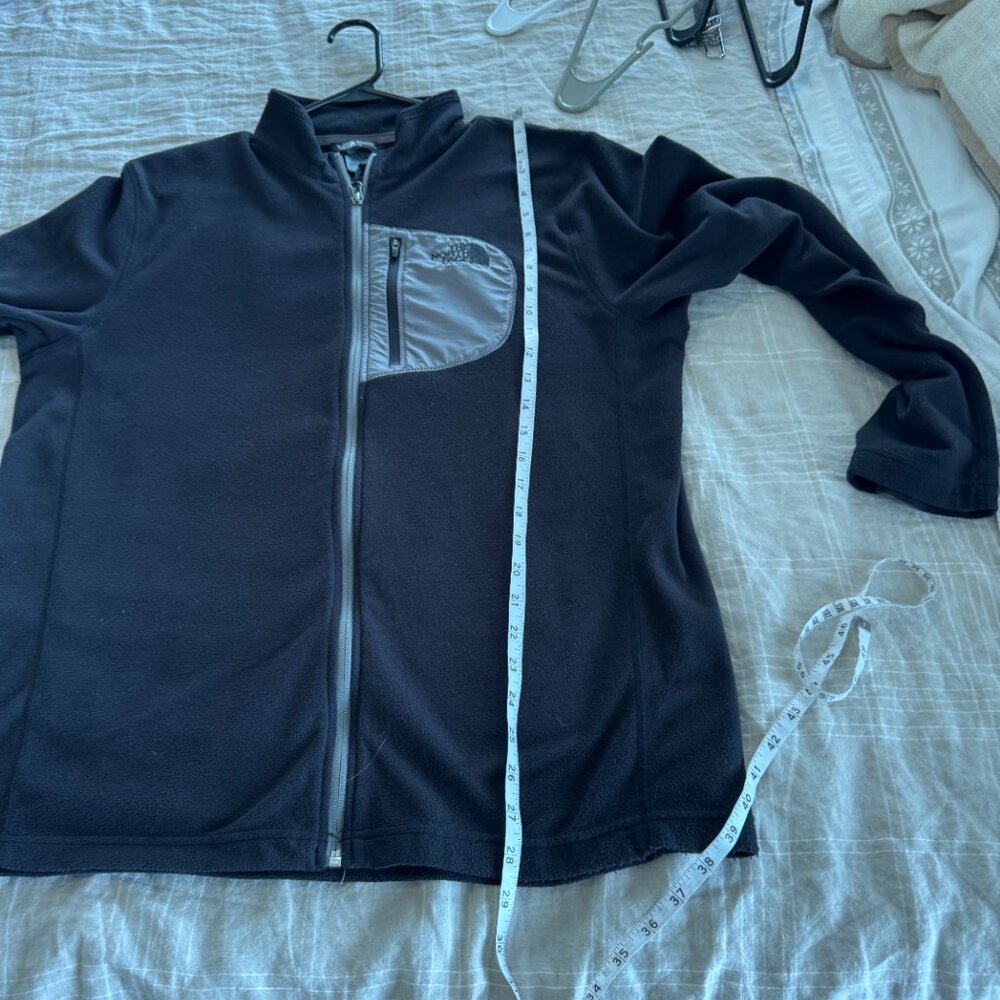 The North Face Fleece Jacket - Picture 10 of 11